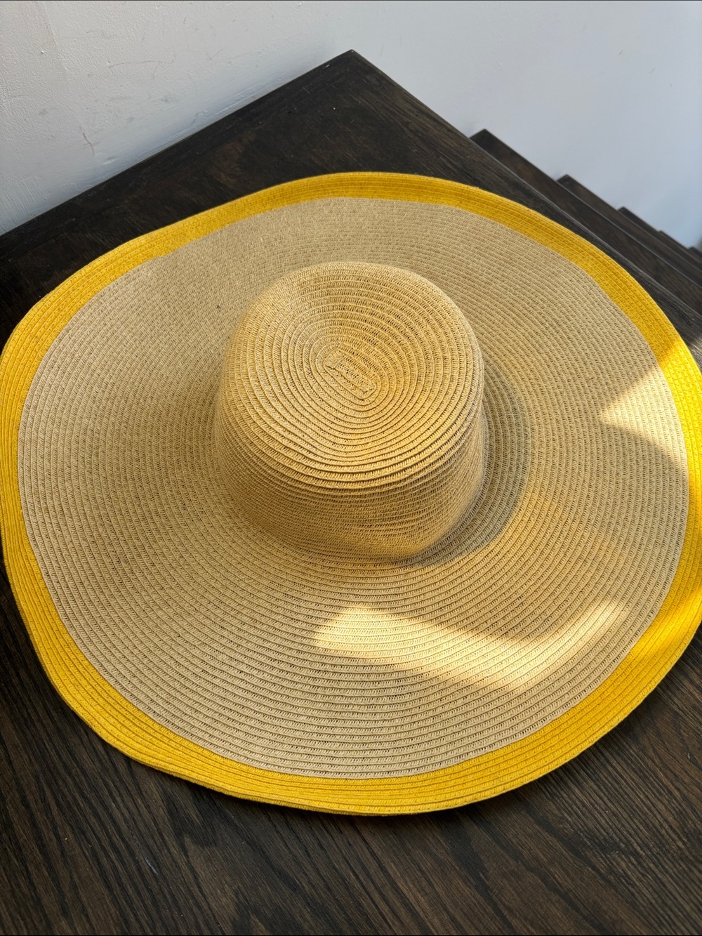 Nine West large sun hat, yellow trim, packable, 6.5” brim
